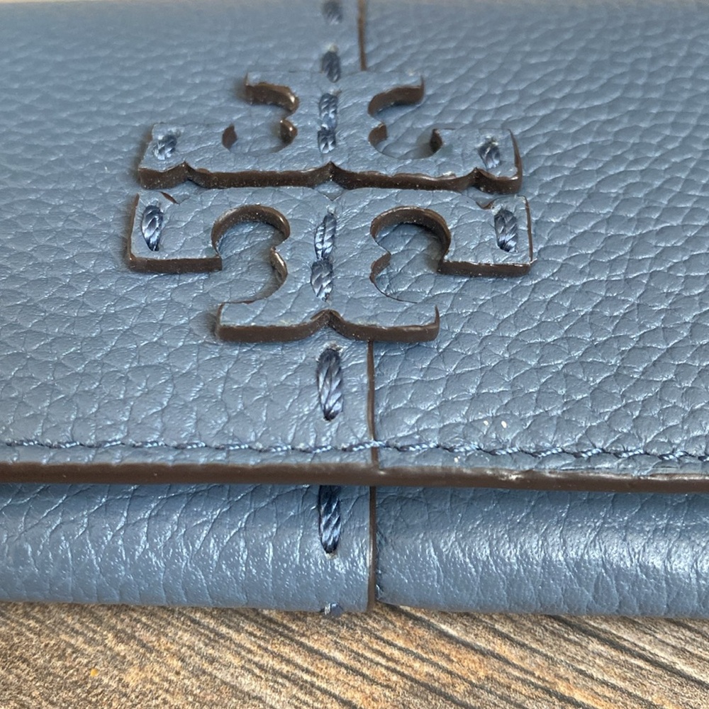 Tory Burch McGraw Flap Card Case - Picture 11 of 14